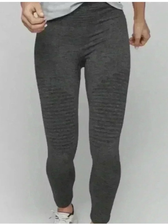 Athleta Pants - Athleta Seamless Charcoal Gray Compression
Leggings